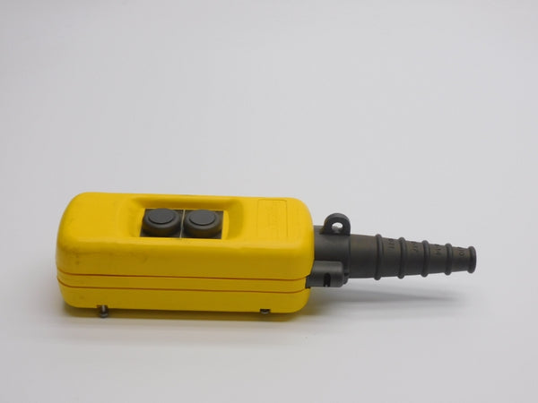 TELEMECANIQUE XAC-A02H7 120V NSNP