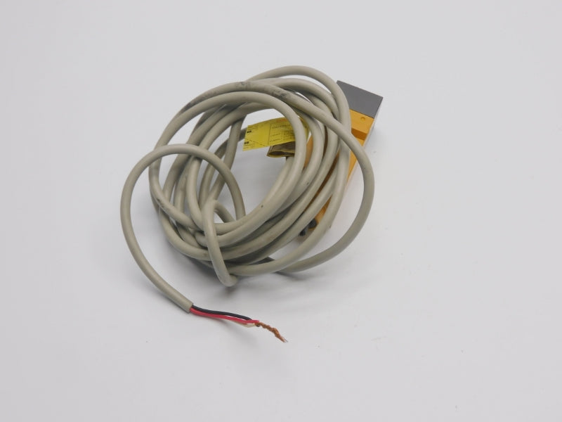 OMRON E3S-DS30E4 12-24VDC UNMP