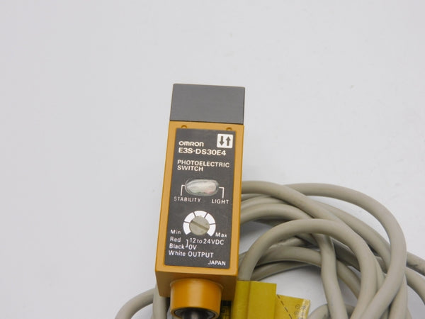OMRON E3S-DS30E4 12-24VDC UNMP