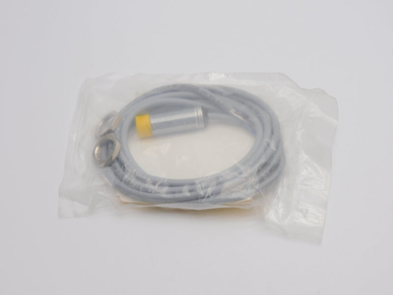 TURCK NI8-M18-VP4X T1561200 10-65VDC NSMP