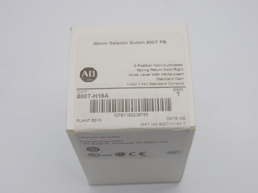 ALLEN BRADLEY 800T-H19A SER. T (WH) NSFS