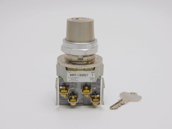 ALLEN BRADLEY 800T-J69KE7B SER. T (WH) NSMP