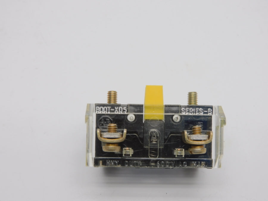 ALLEN BRADLEY 800T-XD5 SER. B 600VAC (BK/YL) NSMP