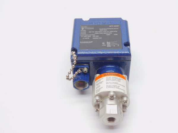 ITT 200P13C3 125/250VAC 15A 200-1500PSI NSMP