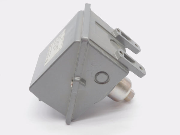 UNITED ELECTRIC H400-146 480VAC 15A 0-30PSI NSNP