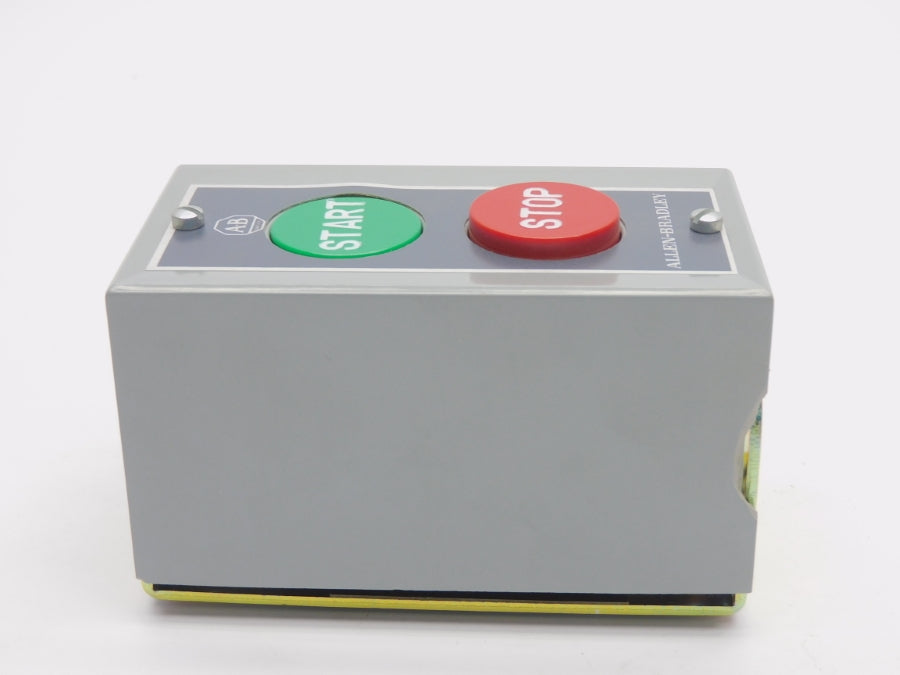 ALLEN BRADLEY 800S-2SA SER. M 600VAC (AS PICTURED) (GY/BL) NSMP