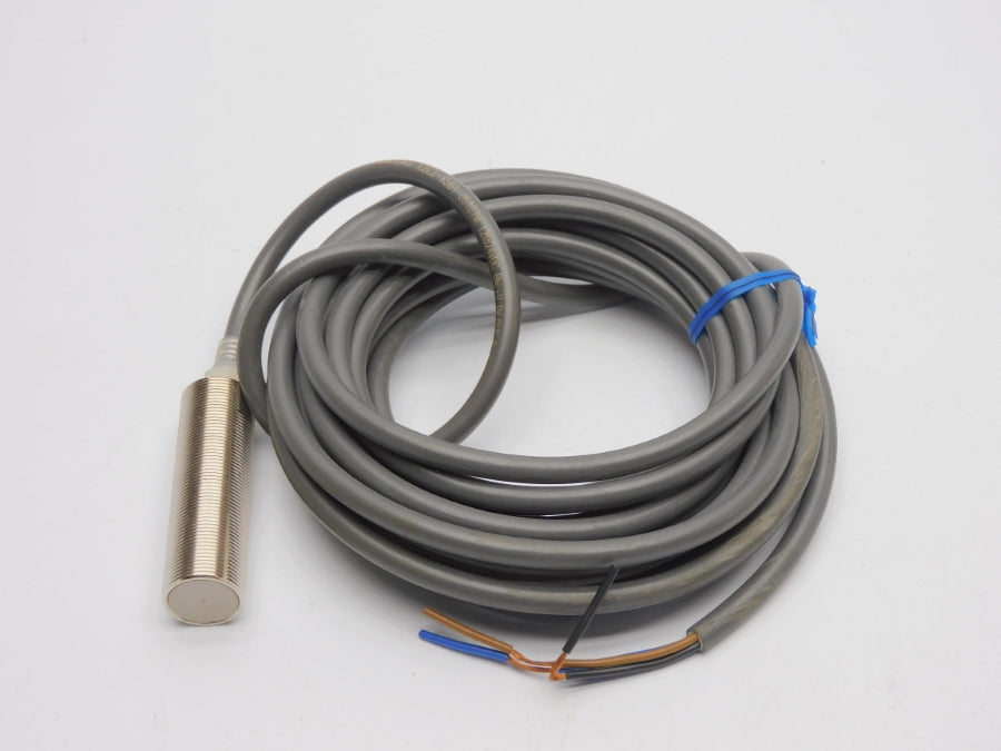 OMRON E2E2-X5B1 12-24VDC NSNP