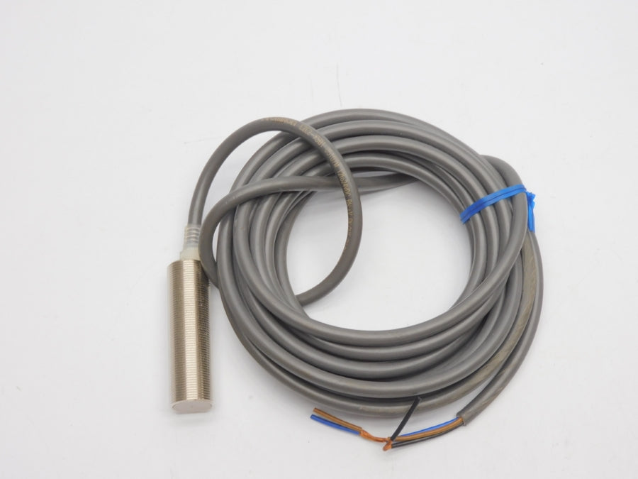 OMRON E2E2-X5B1 12-24VDC NSNP