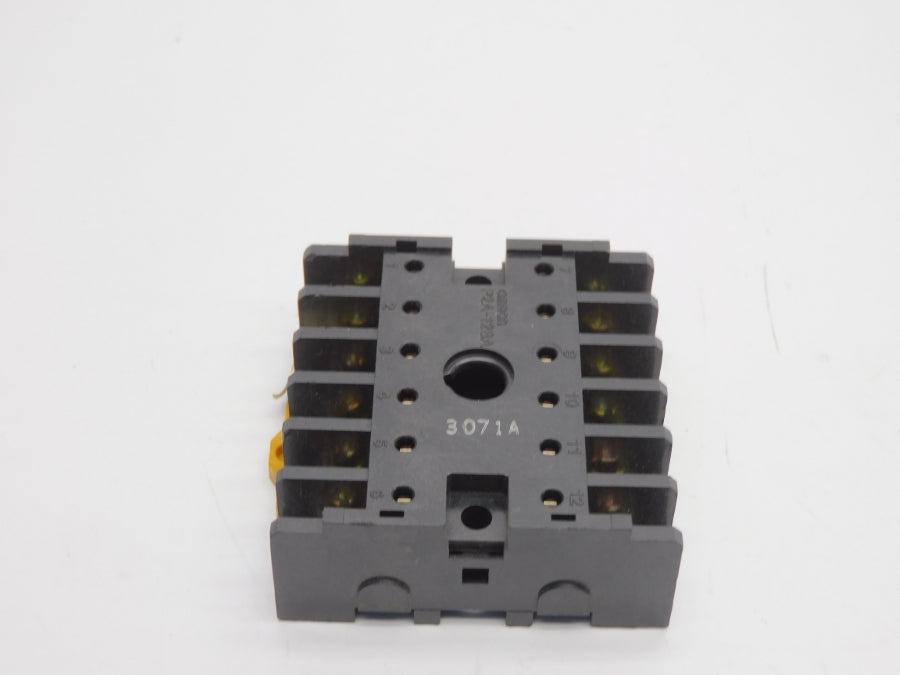 OMRON P2A-12BA 100/110V NSNP