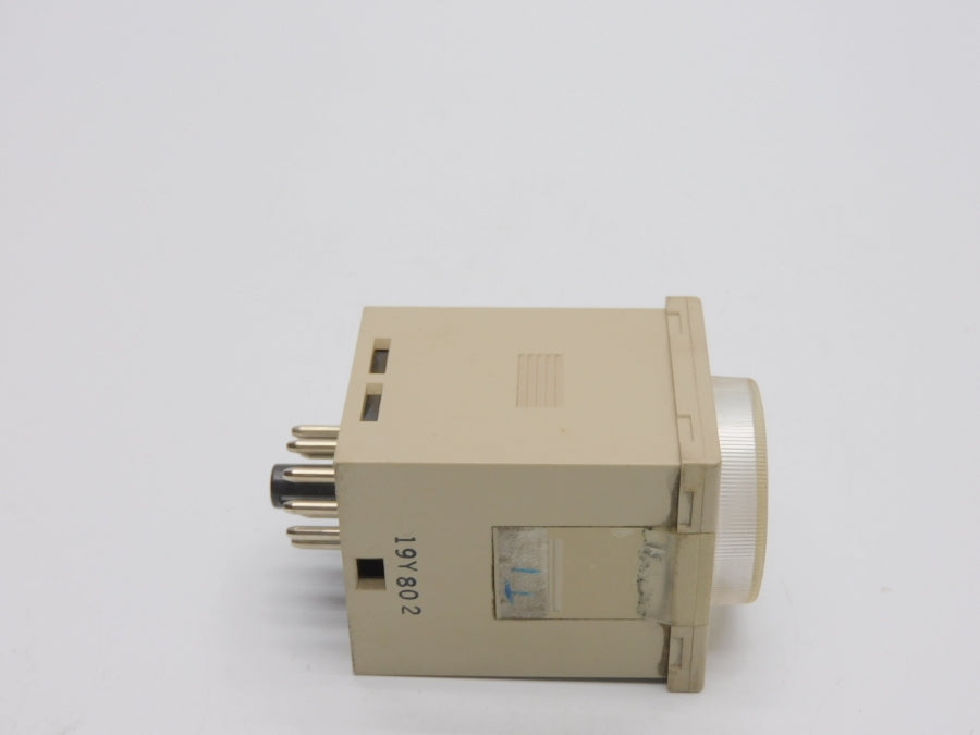 OMRON H3CR-A 100/240VAC 5A UNMP