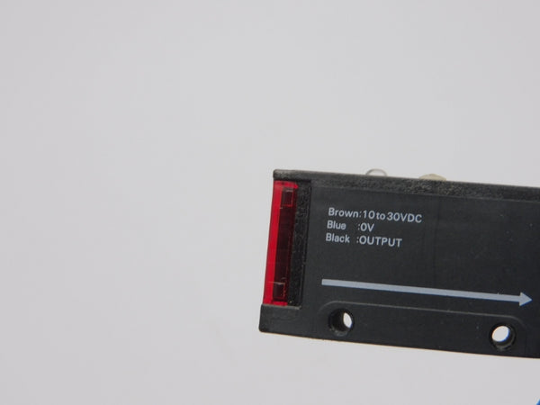 OMRON E3S-AT31-D 10-30VDC UNMP