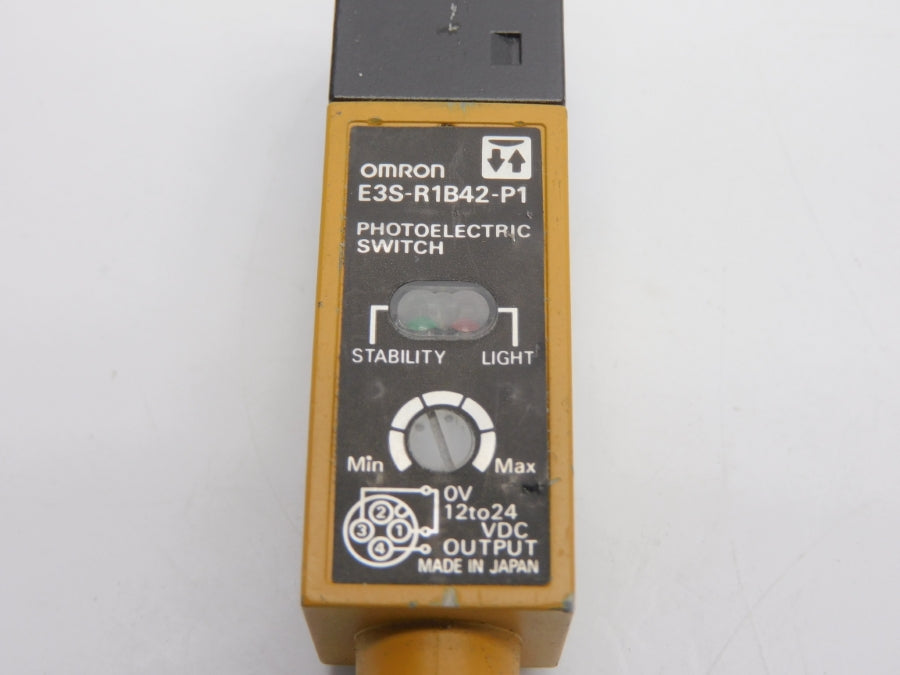 OMRON E3S-R1B42-P1 12-24VDC NSNP