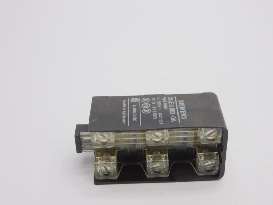 SIEMENS 3SE3003-0A 500V 10A NSNP
