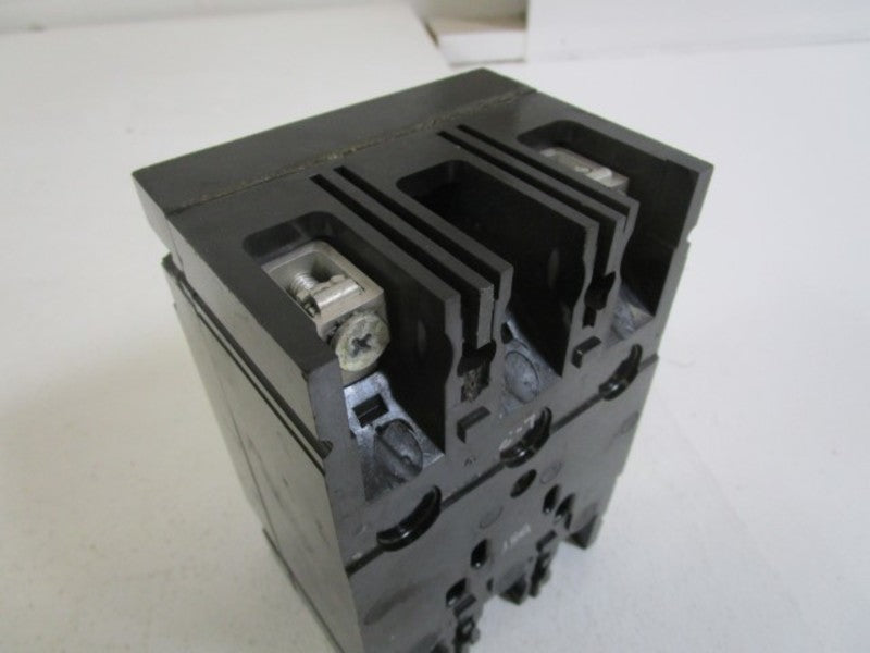 GENERAL ELECTRIC CIRCUIT BREAKER TED126015 UNMP