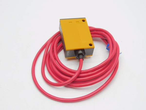 OMRON E3J-3LA 10-30VDC NSNP