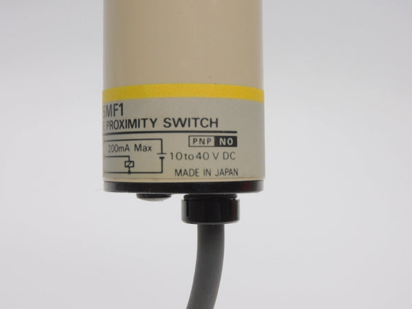 OMRON E2K-C25MF1 10-40VDC NSNP