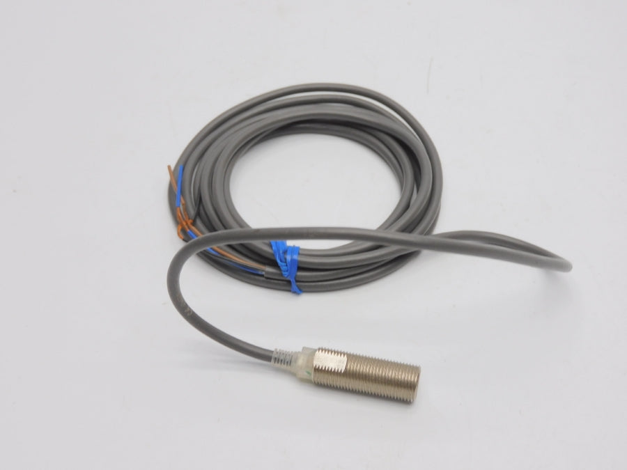 OMRON E2E-X2P1 12-24VDC NSNP