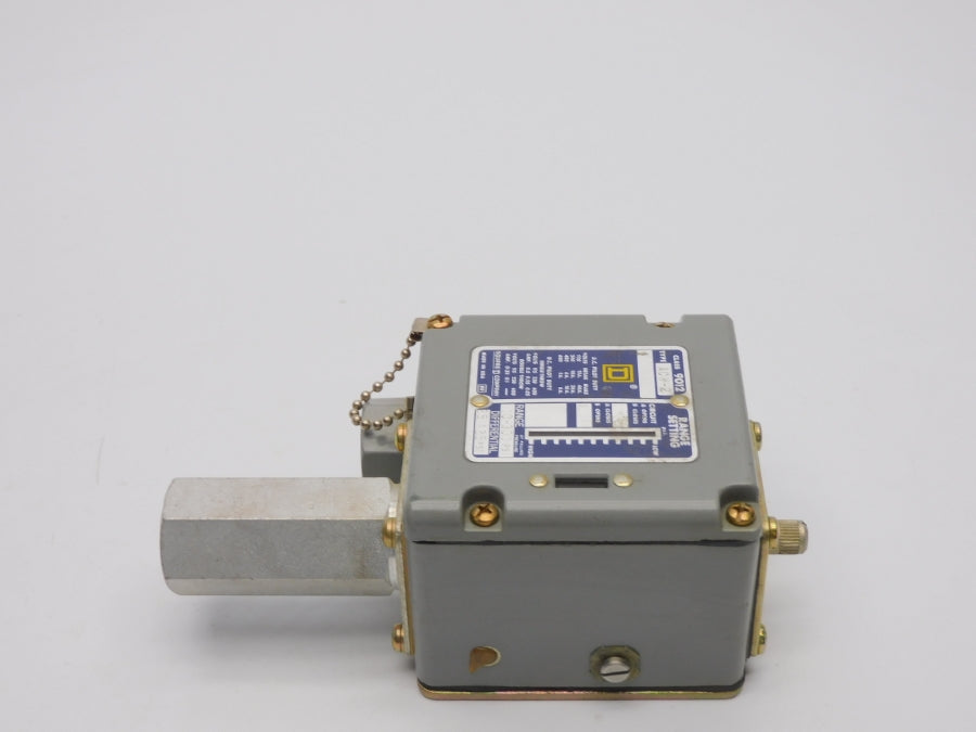 SQUARE D 9012ACW2 SER. B 600VAC 40A 10-300PSI NSNP