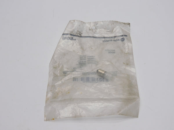 ALLEN BRADLEY 800E-N157W SER. C 24VAC/DC NSMP