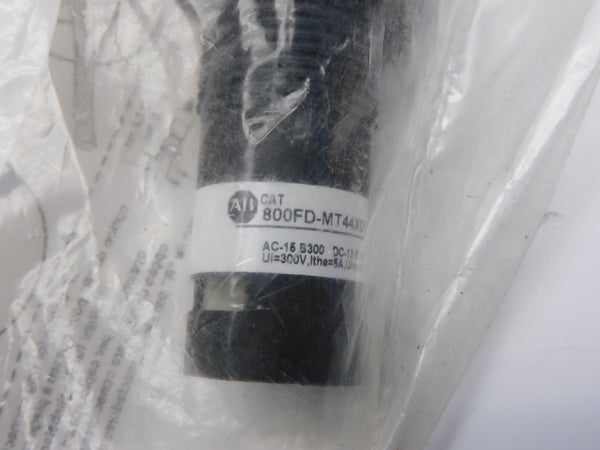 ALLEN BRADLEY 800FD-MT44X01 SER. A 300V 5A NSMP