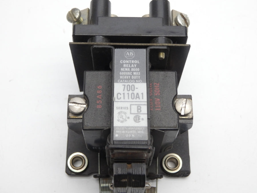 ALLEN BRADLEY 700-C110A1 SER. B 110/120V UNMP