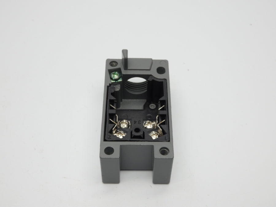 RECEPTACLE E51RA SER. A1 NSNP