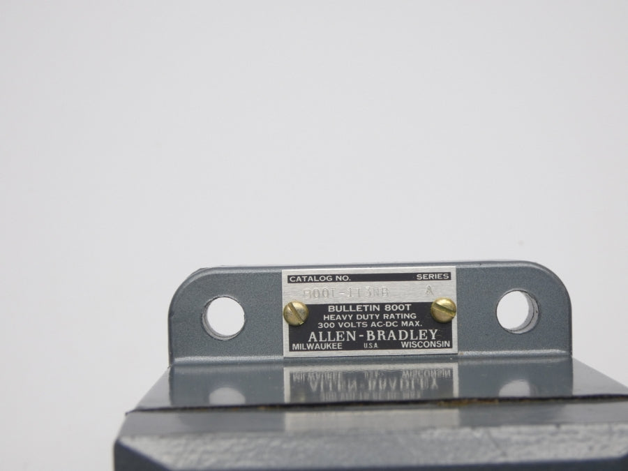 ALLEN BRADLEY 800T-1T3NB SER. A 300V (NO KEY) (BR) NSMP