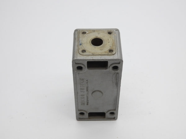 MICRO SWITCH 1ML10 600VAC 20A (GREY) (AS IS) UNMP