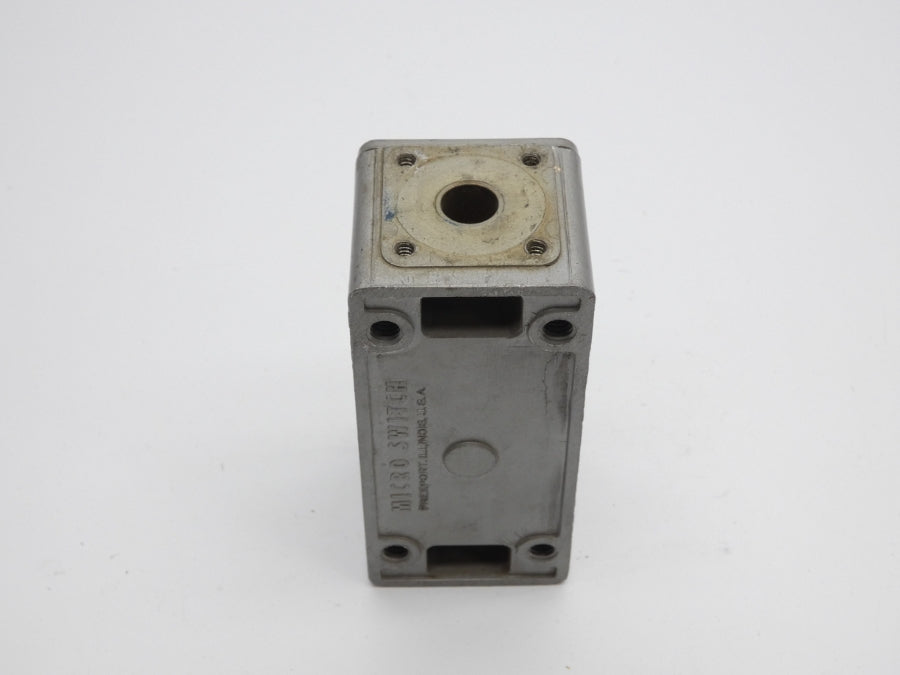 MICRO SWITCH 1ML10 600VAC 20A (GREY) (AS IS) UNMP