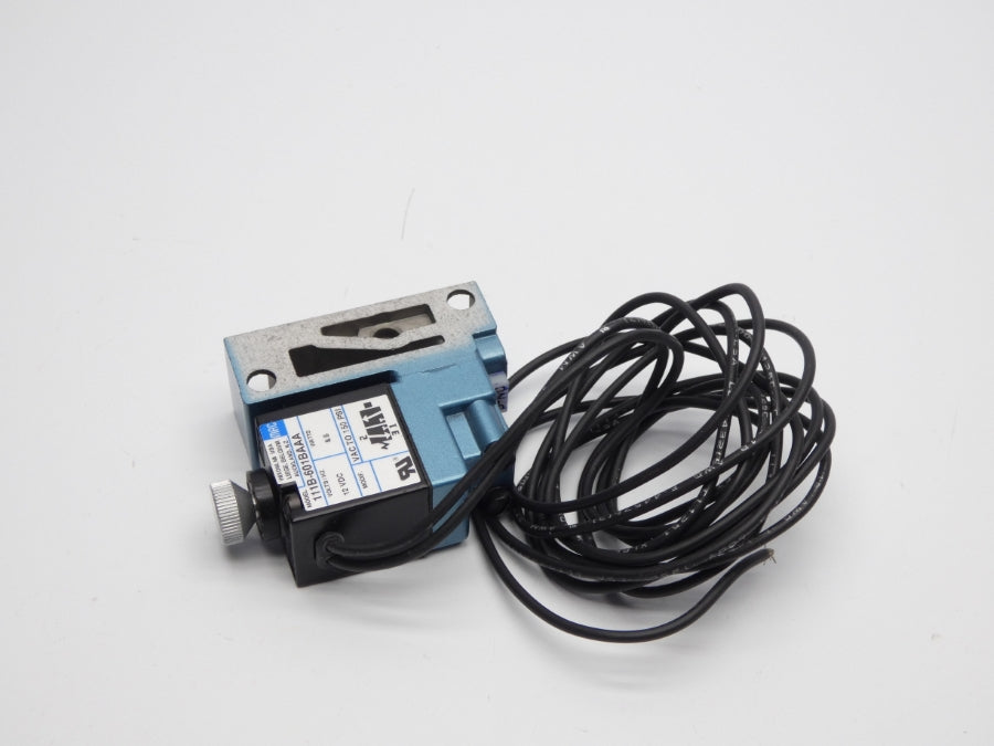 MAC 111B-601BAAA 12VDC 150PSI NSNP