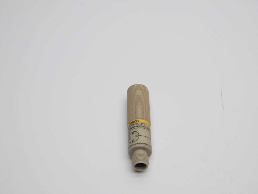 OMRON E3F2-3L-P1 10-30VDC NSNP