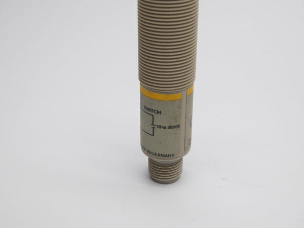 OMRON E3F2-3L-P1 10-30VDC NSNP