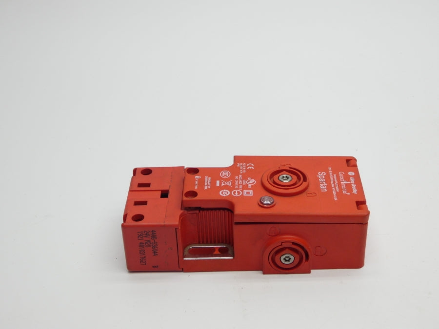 ALLEN BRADLEY 440G-S36044 SER. B 24V 10A (NO KEY) NSNP