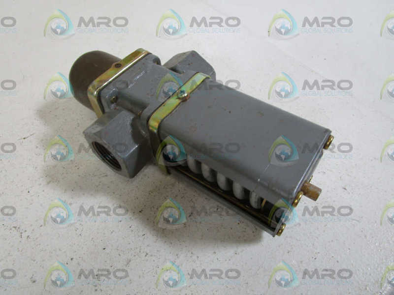 JOHNSON CONTROLS VALVE 1" V47AD-1 (AS PICTURED) UNMP