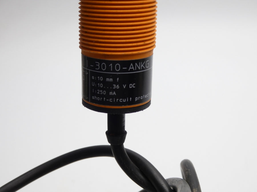 IFM EFECTOR II-3010-ANKG II5276 10-36VDC UNMP