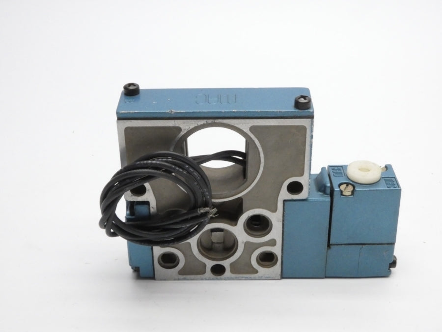 MAC 811C-PP-611DA-142 24VDC 150PSI UNMP