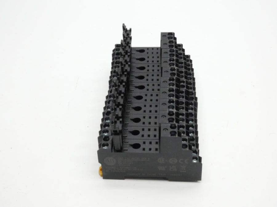 ALLEN BRADLEY 700-HN122 SER. B 250VAC 6A (PKG OF 10) (WH) NSMP