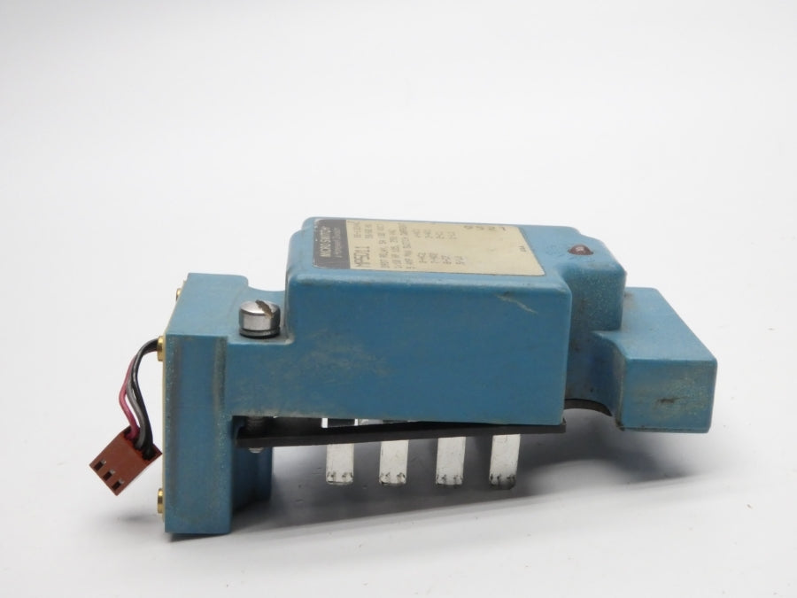 MICRO SWITCH MPSD11 92-132VAC 5A UNMP