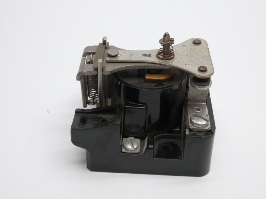 DAYTON 5X850E 120V 30A UNMP