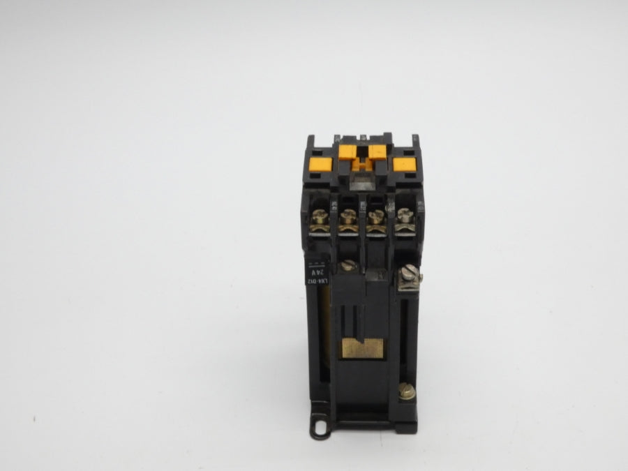 TELEMECANIQUE CA2-DN131 24V 10A UNMP
