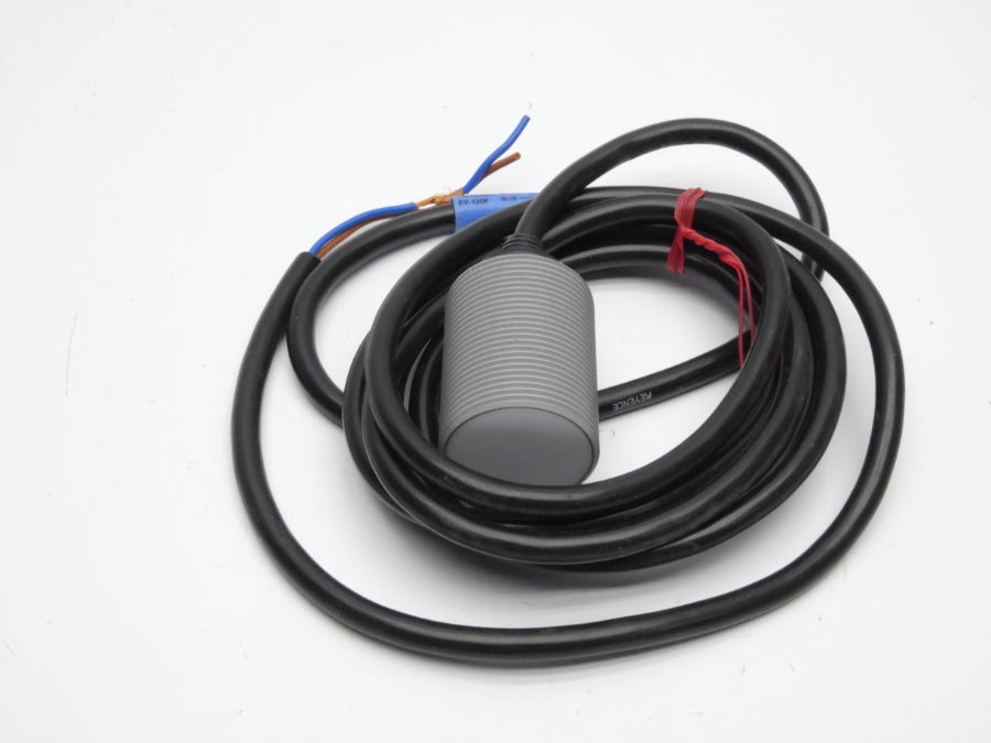 KEYENCE EV-130F 12-24VDC NSMP