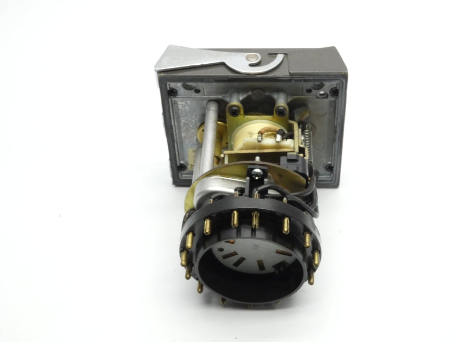 EAGLE SIGNAL HP54A6 120/240VAC 5A 10M UNMP