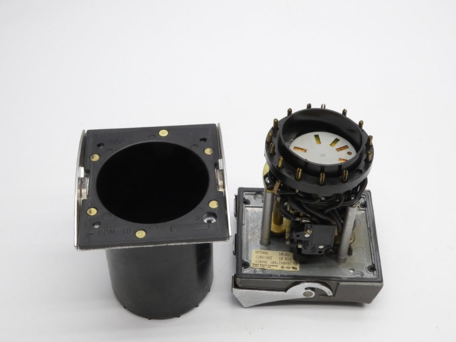 EAGLE SIGNAL HP54A6 120/240VAC 5A 10M UNMP