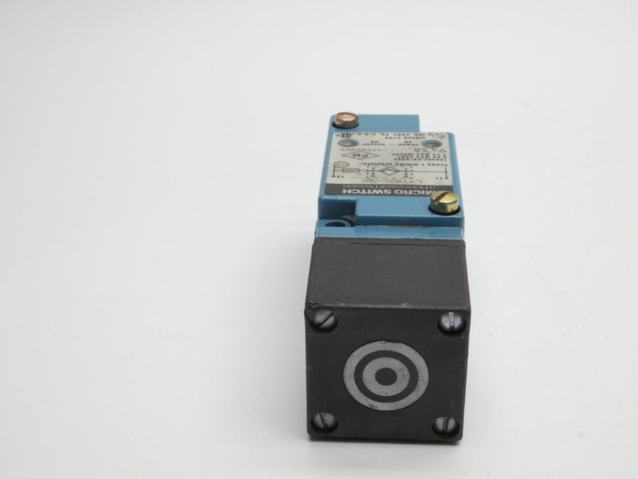 MICRO SWITCH LYT02C-2S 120VAC 2.7A UNMP