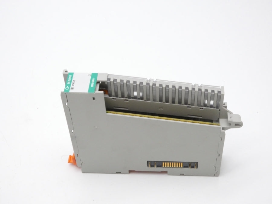 ALLEN BRADLEY 5069-OB16 SER. B F/W 3.011 VER. 01 10-32VDC 8A NSMP