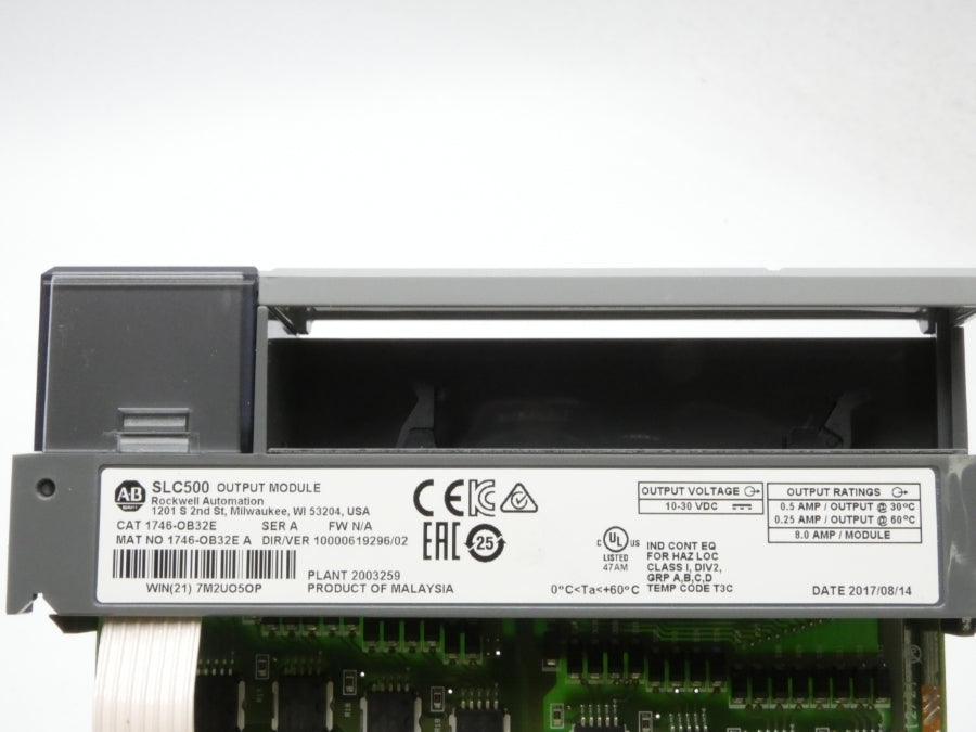 ALLEN BRADLEY 1746-OB32E SER. A VER. 02 10-30VDC 8.0A NSMP
