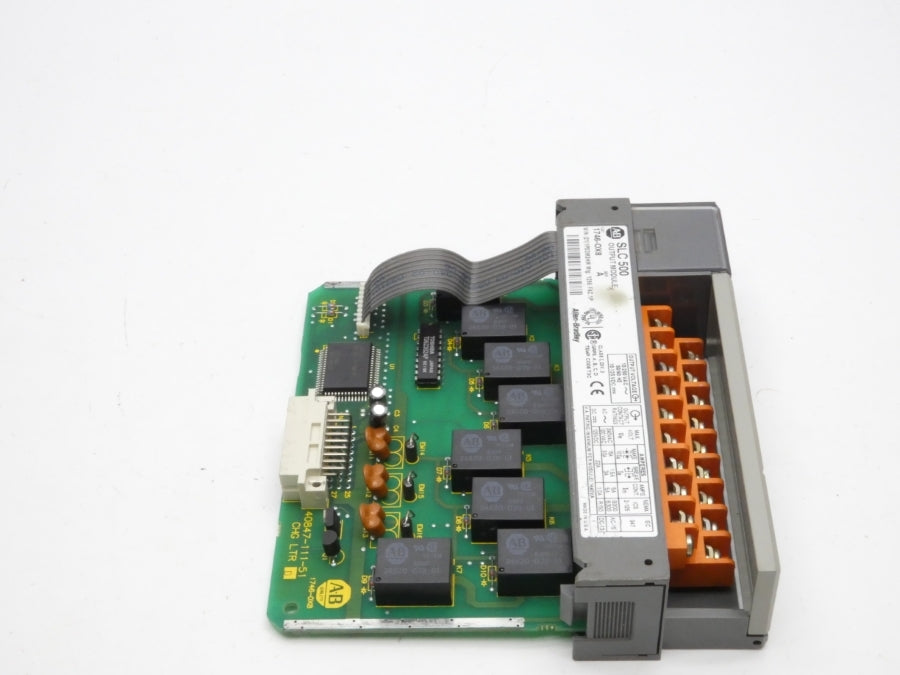 ALLEN BRADLEY 1746-OX8 SER. A 10-250VAC 30A UNMP