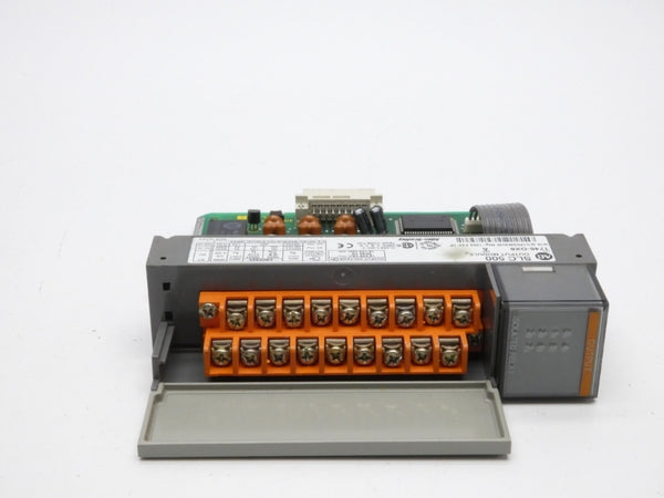ALLEN BRADLEY 1746-OX8 SER. A 10-250VAC 30A UNMP
