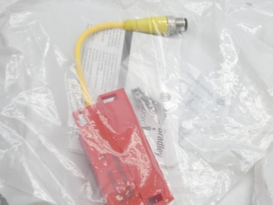 ALLEN BRADLEY 440N-S32105 SER. B NSMP