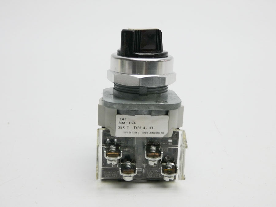 ALLEN BRADLEY 800T-H2A SER. T (NO ACCESSORIES) (WH) NSMP